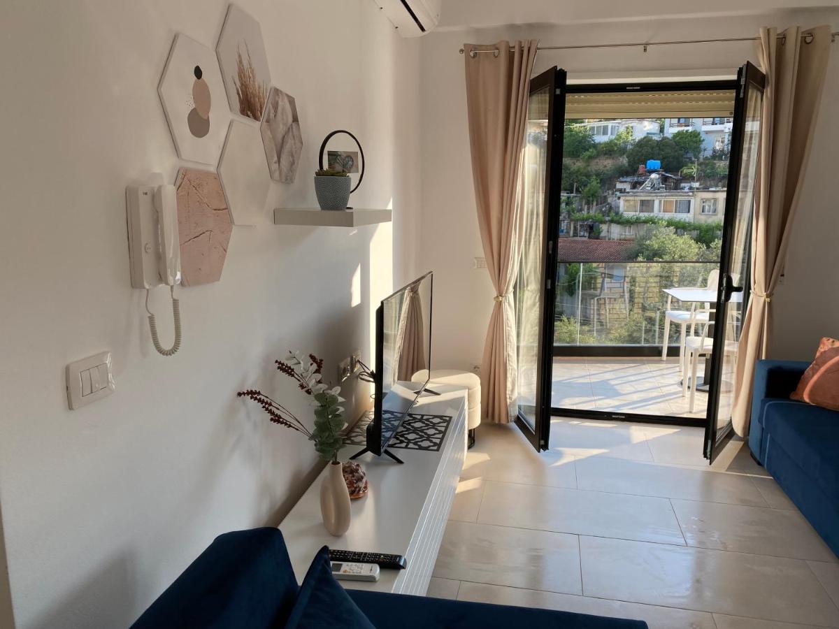 Apartment Artemis Himare Exterior photo